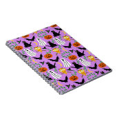 Halloween Theme Collage Toss Pattern Purple Notizblock (Rechte Seite)