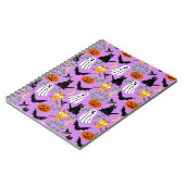 Halloween Theme Collage Toss Pattern Purple Notizblock (Linke Seite)