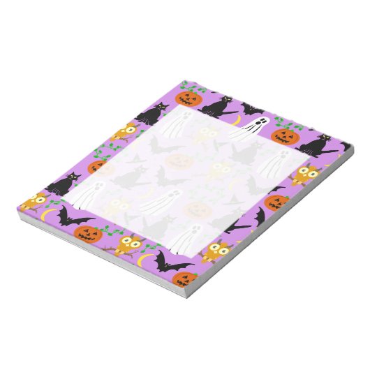 Halloween Theme Collage Toss Pattern Purple Notizblock (Rotiert)