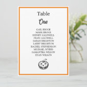 Halloween Theme Hochzeittisch-Sitzkarte (Stehend Vorderseite)