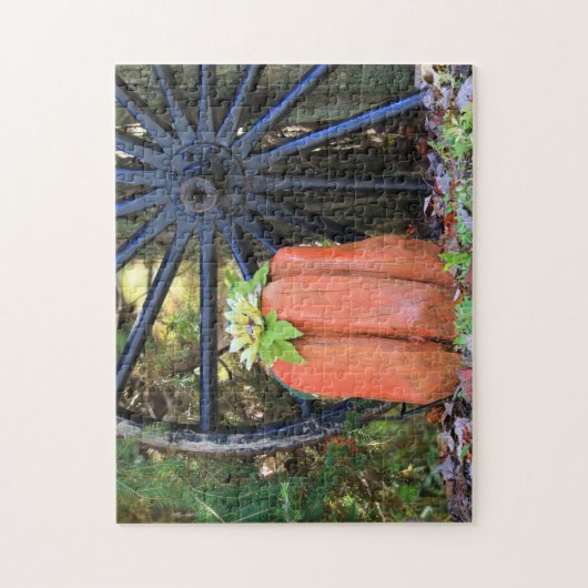 Halloween Time Wood Carved Pumpkin und Wagon Wheel Puzzle (Vertikal)