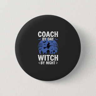 Halloween-Trainer bei Tag Hexe bei Nacht-Design Button