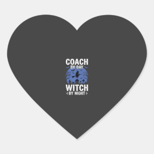 Halloween-Trainer bei Tag Hexe bei Nacht-Design Herz-Aufkleber