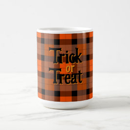 Halloween-Trick oder Karierte Behandlung Kaffeetasse