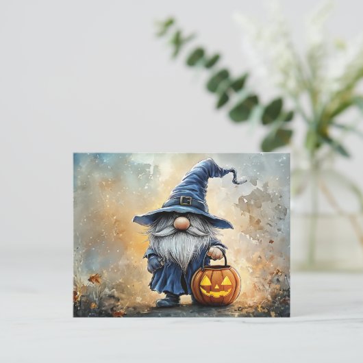 Halloween Trick oder Treat Gnome Postkarte (Stehend Vorderseite)