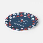 Halloween Trick oder Treat Niedliche Schädel. Pappteller (Schrägansicht)