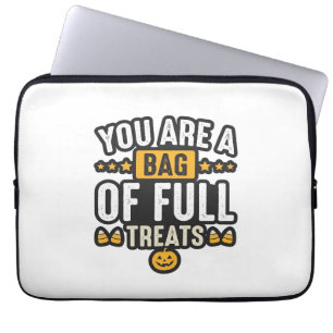 Halloween-Tüte mit Süßigkeiten Vintage-Vektordesig Laptopschutzhülle