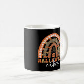 Halloween Vibes Boho Regenbogen Fall Spooky Kaffeetasse (VorderseiteRechts)
