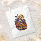 Halloween-Waschbär-Süßes-oder-Saures-Vampir Geschenktütchen (Ausgeschnitten)