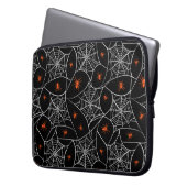 Halloween Web und Spinnen Hintergrund. Laptopschutzhülle (Vorderseite Links)