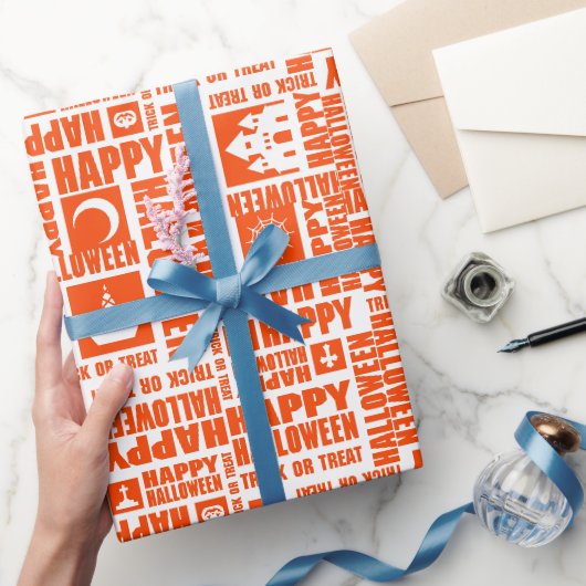 Halloween Whimsical Funny typography Orange Geschenkpapier (Schenken)