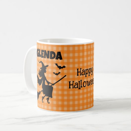 Halloween Witch & Bats Orange Plaid Custom Name Kaffeetasse (Vorderseite Links)