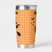 Halloween Witch & Bats Orange Plaid Custom Name Thermobecher (Links)