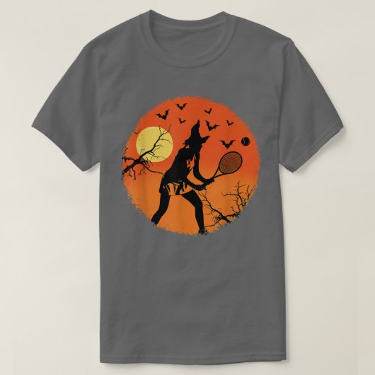 Halloween Witch Playing Tennis Sport Spooky Broom  T-Shirt (Design vorne)