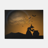 Halloweenhexe und -großer Kessel mit Schlägern Fußmatte (Vorderseite)