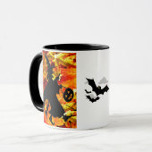 Halloweenhexe und -Herbstlaub Tasse (Vorderseite Links)