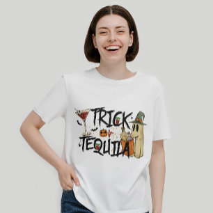 HALLOWEWEEN FUNNY TRICK ODER TEQUILA QUOTE T-Shirt