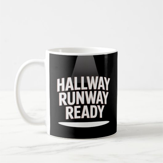 Hallway Runway Ready Sassy Bold School Girl Kaffeetasse (Links)
