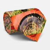 Hals-Krawatte mit altem Chevy Fender und Reifen Krawatte (Gerollt)