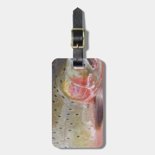 Halsabschneiderische Forelle durch PatternWear© Gepäckanhänger (Vorderseite vertikal)