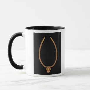 Halskette mit einem menschlich-köpfigen Anhänger Tasse
