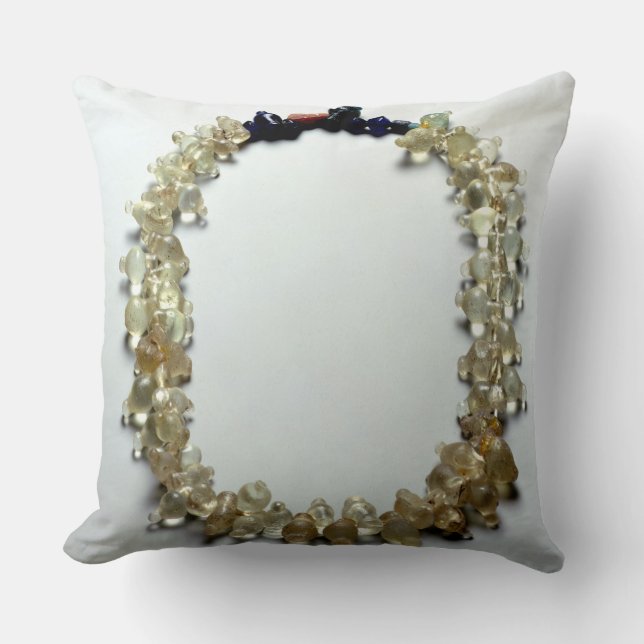 Halskette, von Pritlury, Eisenzeitalter, 4. Kissen (Vorderseite)