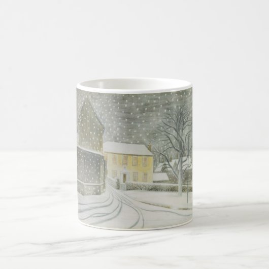 Halstead Road in Snow (von Eric Ravilious) Kaffeetasse (Mittel)