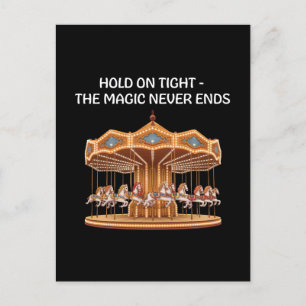 Halt Dich Fest – Die Magie Endet Nie Postkarte