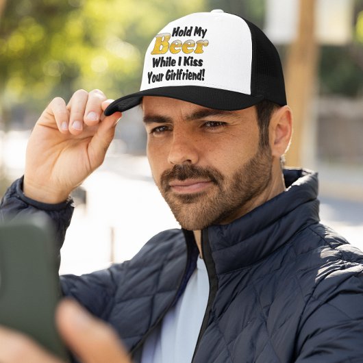 Halt meine Bierfreundin fest Truckerkappe