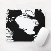 Halte ihr Haar zurück Mousepad (Mit Mouse)