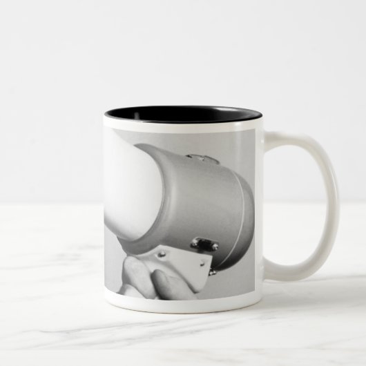 Halten der Hand Zweifarbige Tasse (Rechts)