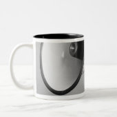 Halten der Hand Zweifarbige Tasse (Links)