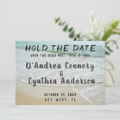 Halten Sie den Termin der Lesben-Hochzeitskarte Save The Date (Stehend Vorderseite)