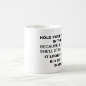 HALTEN SIE DIE HAND IHRER EHEFRAU IM MALL KAFFEETASSE (Mittel)