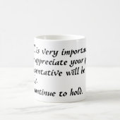 Halten Sie die Tasse weiter (Mittel)