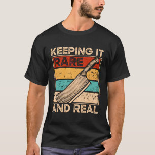 Halten Sie es seltsam und echtes Metzgerfleisch fe T-Shirt