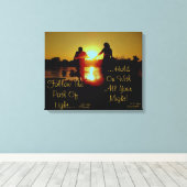 Halten Sie sich am Licht fest Leinwanddruck (Insitu (Holzboden))