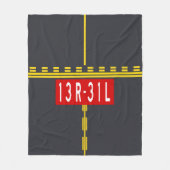 Haltepunktmarkierung 13R-31L Fleecedecke (Vorderseite)