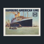 Hamburg-American Line Vintage Poster 1925 Postkarte<br><div class="desc">Ruhiges Vintage Reiseplakat aus Deutschland. Veröffentlicht 1925. Bitte beachten Sie, dass unsere Plakate hochwertige Reproduktionen sind, die auf beruflichen, hochauflösenden Scans des Originals basieren. Bei unserem manuellen Retuschierprozess werden keine Filter verwendet, die Originaldetails oder Texturen entfernen, die Sie in den Originaldrucken gewollt haben. Alle Details bleiben erhalten. Farben korrigiert. Unvollkommenheiten...</div>