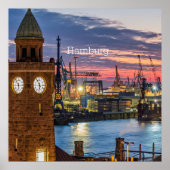 Hamburg, Deutschland - Panoramablick in der Dämmer Poster (Vorne)