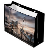 Hamburg Große Geschenktüte (Vorderseite Schrägansicht)