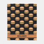 Hamburger Fast Food Muster auf schwarz mit Namen Fleecedecke (Vorderseite)