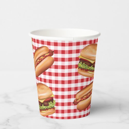 Hamburger und Hot Dog auf Red Gingham zum Geburtst Pappbecher (Rechts)