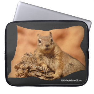 HAMbyWhiteGlove Squirrel - Laptop-Hülle Laptopschutzhülle