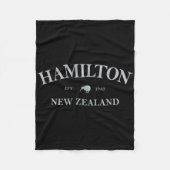 Hamilton New Zealand Hamilton Nz Graphic Print Fleecedecke (Vorderseite)