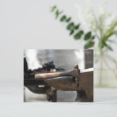 Hammer auf Anvil Postkarte (Stehend Vorderseite)