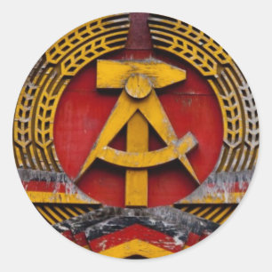 Hammer und Sichel-Symbol des Kommunisten Runder Aufkleber