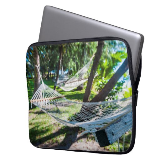Hammock am Strand, Fiji Laptopschutzhülle (Vorderseite Links)