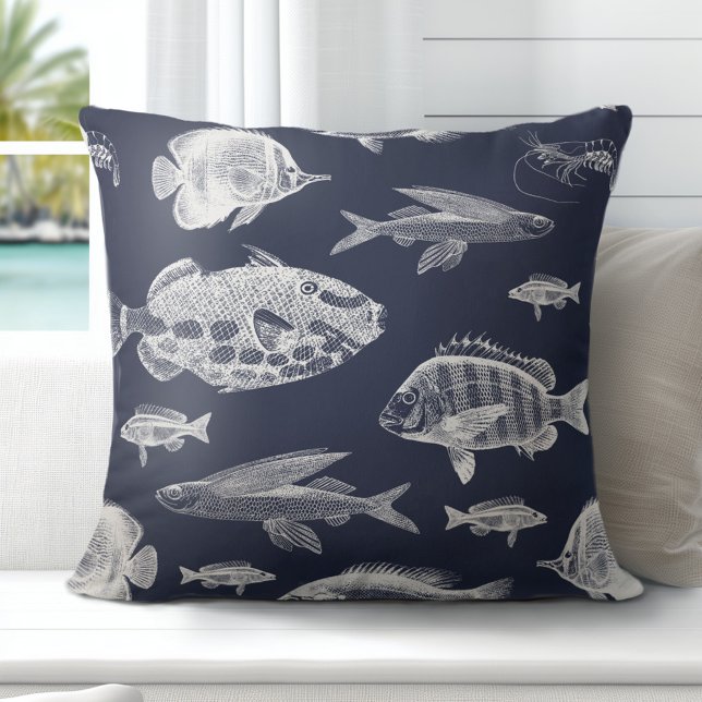 Hamptons Fish Blue White Kissen (Discover Gorgeous Coastal Throw Pillows by Totally Coast)