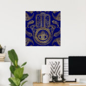 Hamsa Hand - Gold auf Lapis lazuli Poster (Heimbüro)